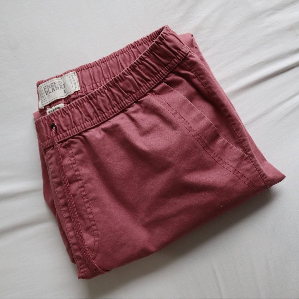 FREE PLANET PANTS - Picture 1 of 8